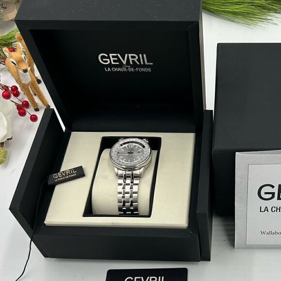 Men’s Gevril Wallabout compass bezel bracelet watch 44mm Switzerland - Picture 1 of 9